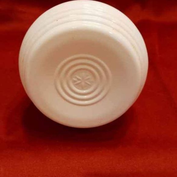 VTG WHITE WITH GOLD DETAIL RELIGIOUS SUGAR DISPENSER WITH GOLD TONE METAL 60'S - Picture 6 of 6